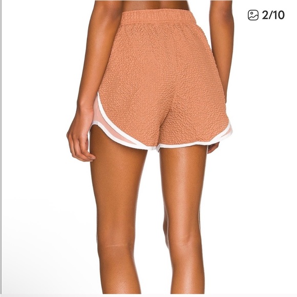 Nike X Revolve Women’s Athletic Shorts Tempo Short Mineral
Clay Rose Large - Picture 5 of 9